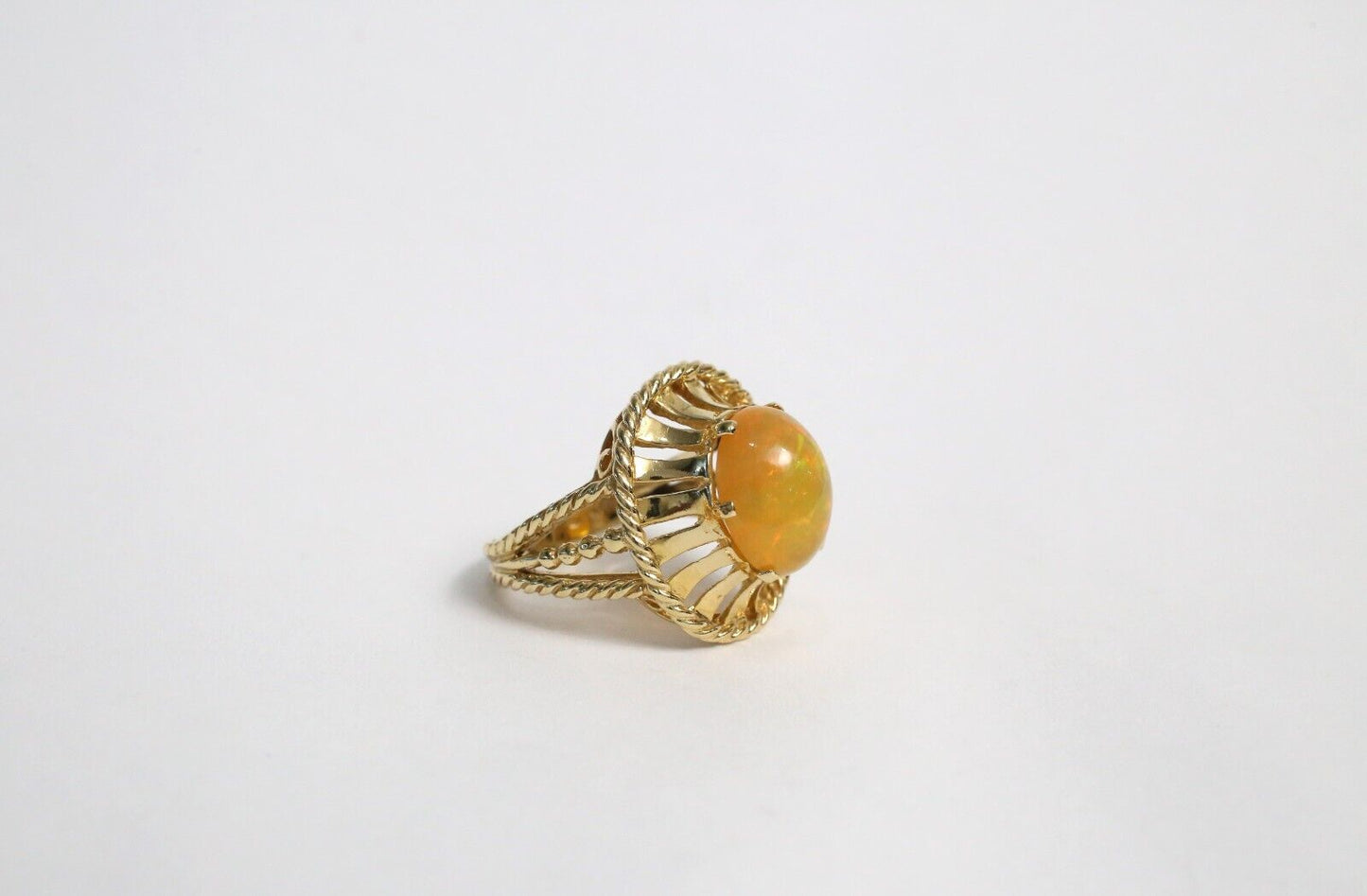 18k Yellow Gold Mexican Jelly Opal Ring, Size 6.5 - 8.6g