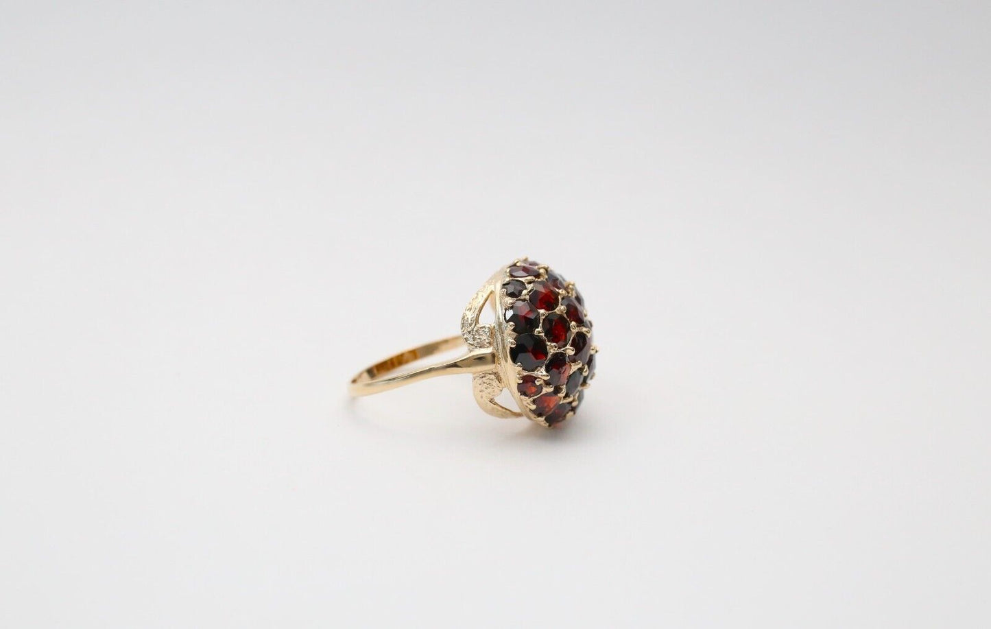 14k Yellow Gold Garnet Cocktail Ring, Size 9 - 8.4g