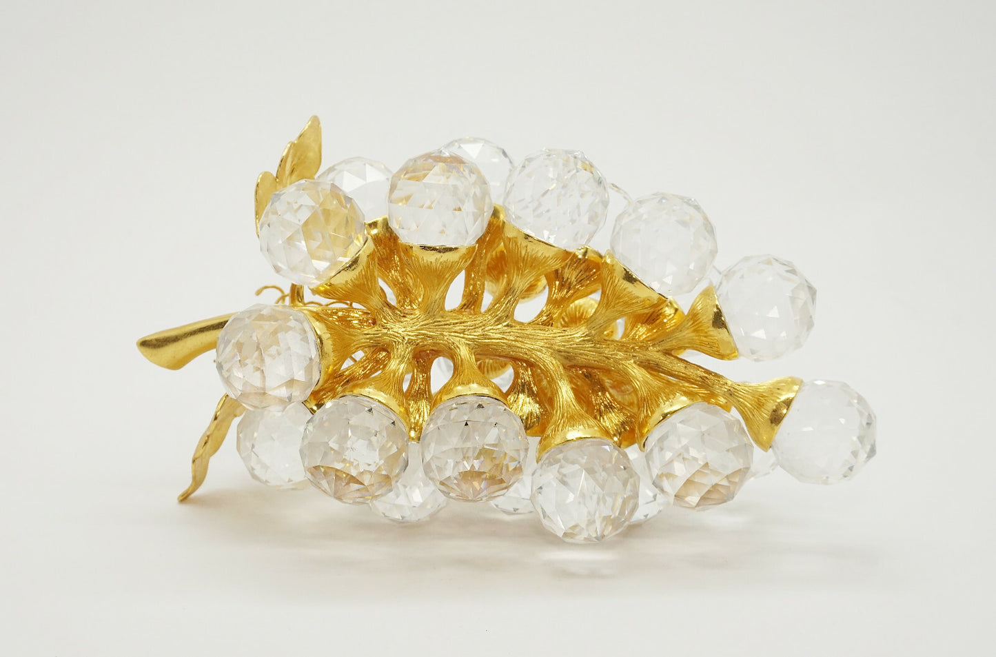 Swarovski Crystal Gold Leaf Grape Cluster Figurine 7550NR20029
