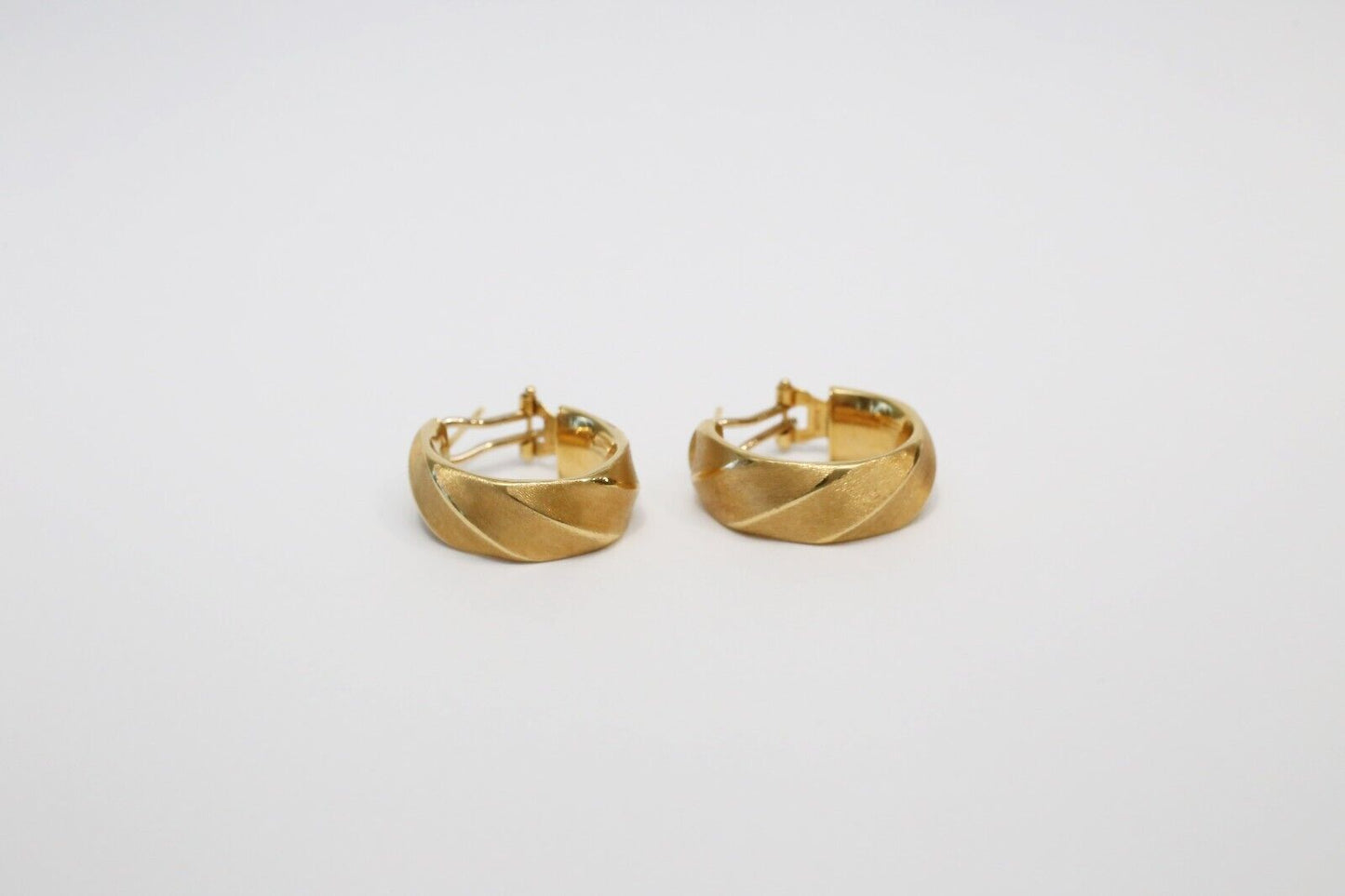 Milor 18k Yellow Gold Textured Hoop Earrings, 3.6g