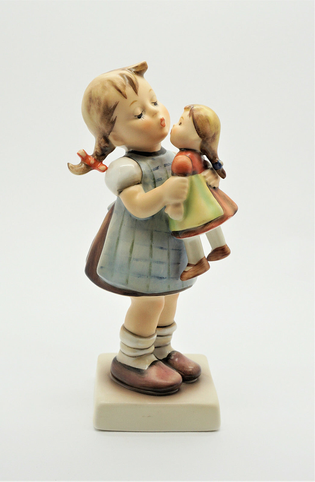 Goebel Hummel #311 Kiss Me Figurine W.Germany TMK-6