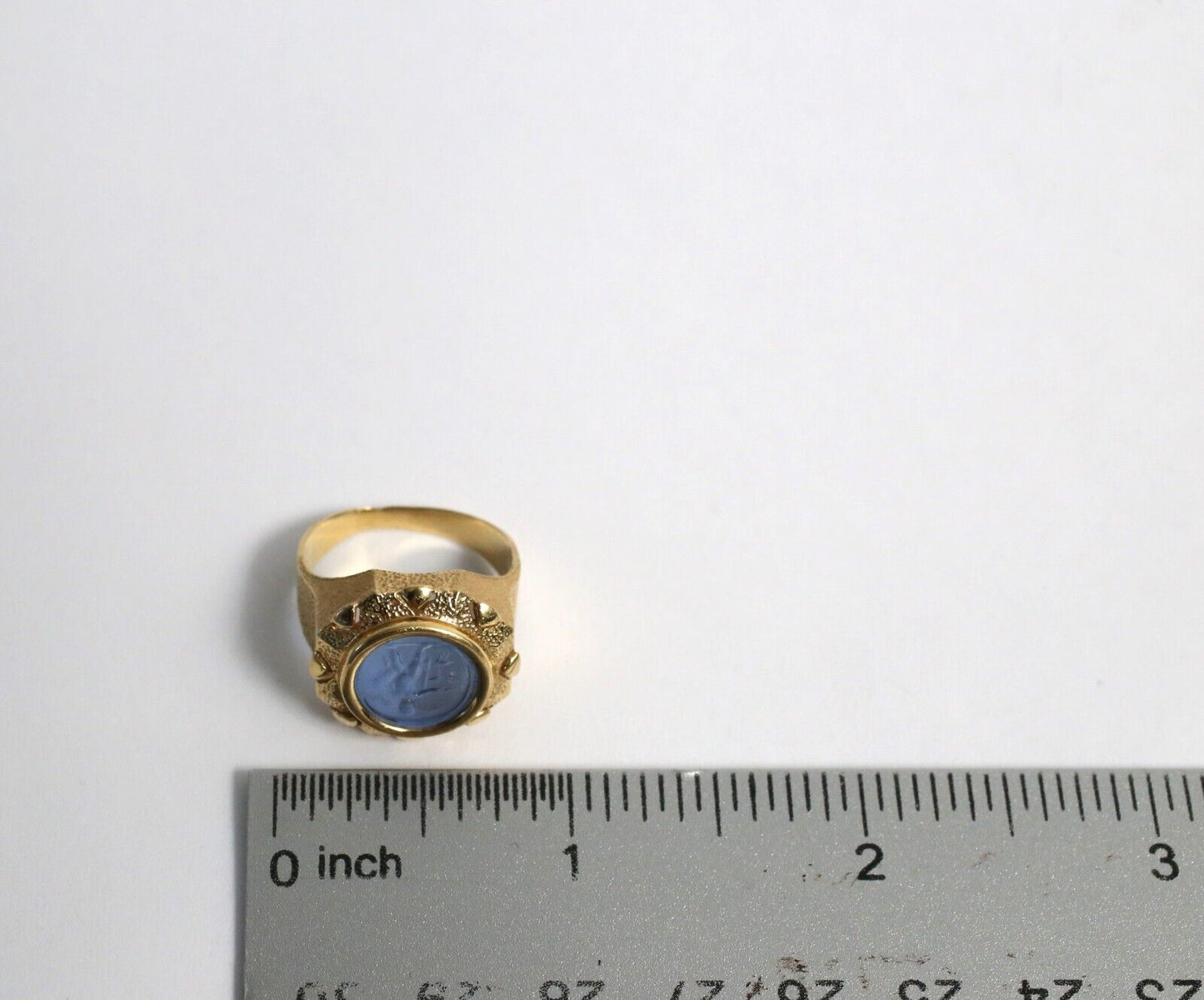 18k Yellow Gold Textured Italian Intaglio Ring, Size 7.75 - 7.0g