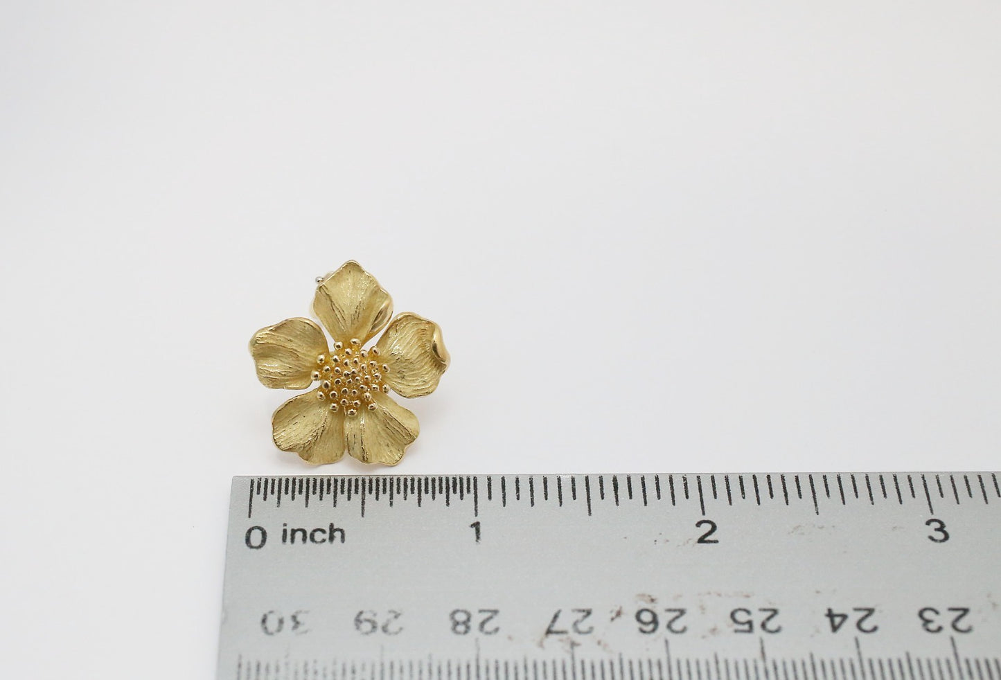 Tiffany & Co. 18k Yellow Gold Dogwood Textured Flower Clip On Earrings, 17.8g
