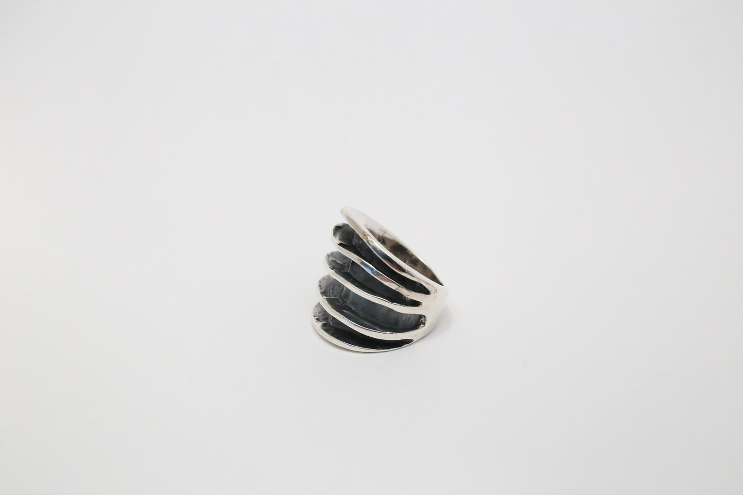 Sterling Silver Ribbed Ring, Size 6 - 15.7g