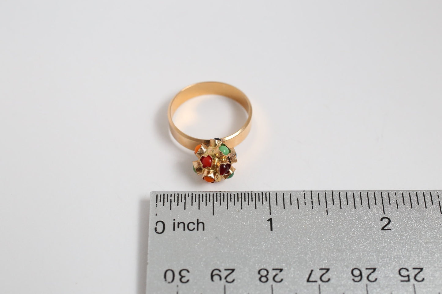 19.2k Portuguese Gold Multi-Stone Ring, Size 8.5 - 4.8g