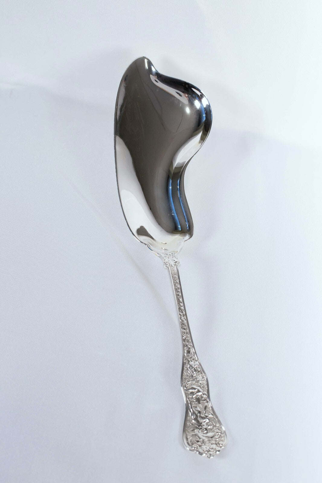 Tiffany & Co "The Olympian" Sterling Silver Fish Server, 183.6g