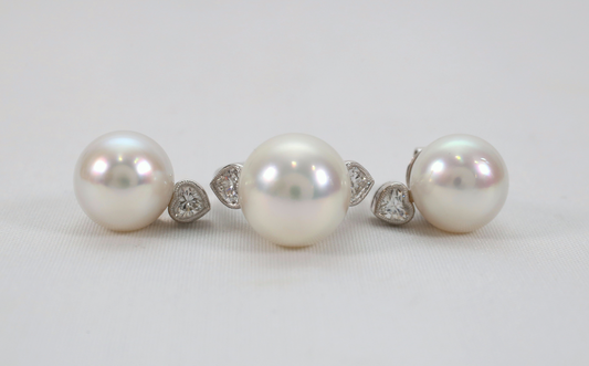 18k White Gold Pearl and Heart Diamond Ring & Earring Set, 18.4g