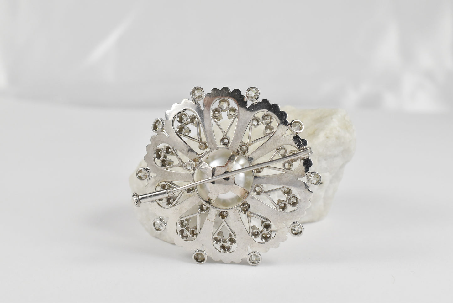 Vintage Platinum Saltwater Pearl & Diamonds Brooch, 23.9g