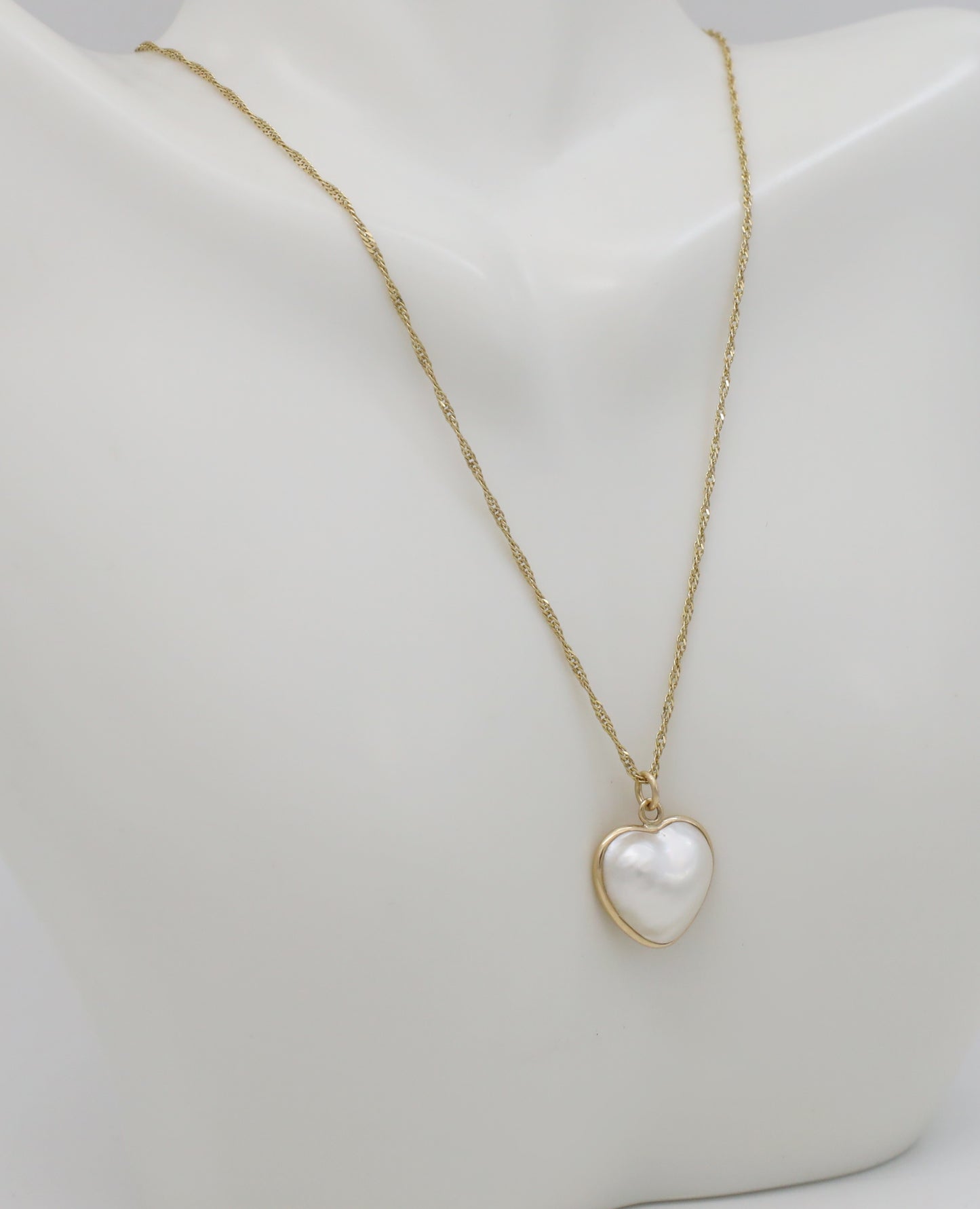 14k Yellow Gold Mother of Pearl Heart Shape Pendant Necklace, 15 inches - 2.6g