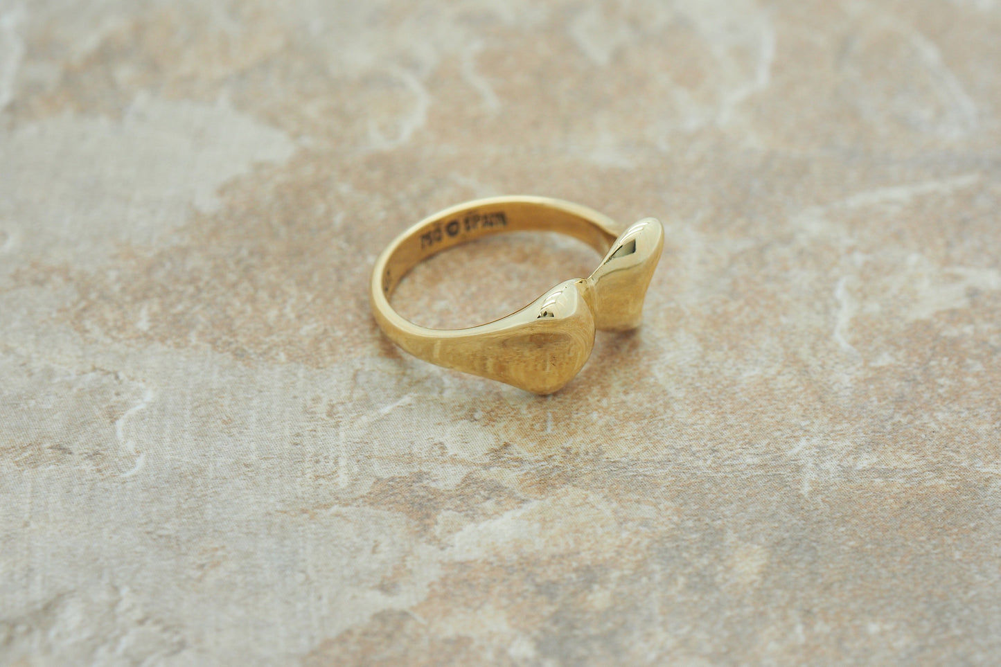 18k Yellow Gold Tiffany & Co. Ribbon Ring, Size 4.25 - 5.7g