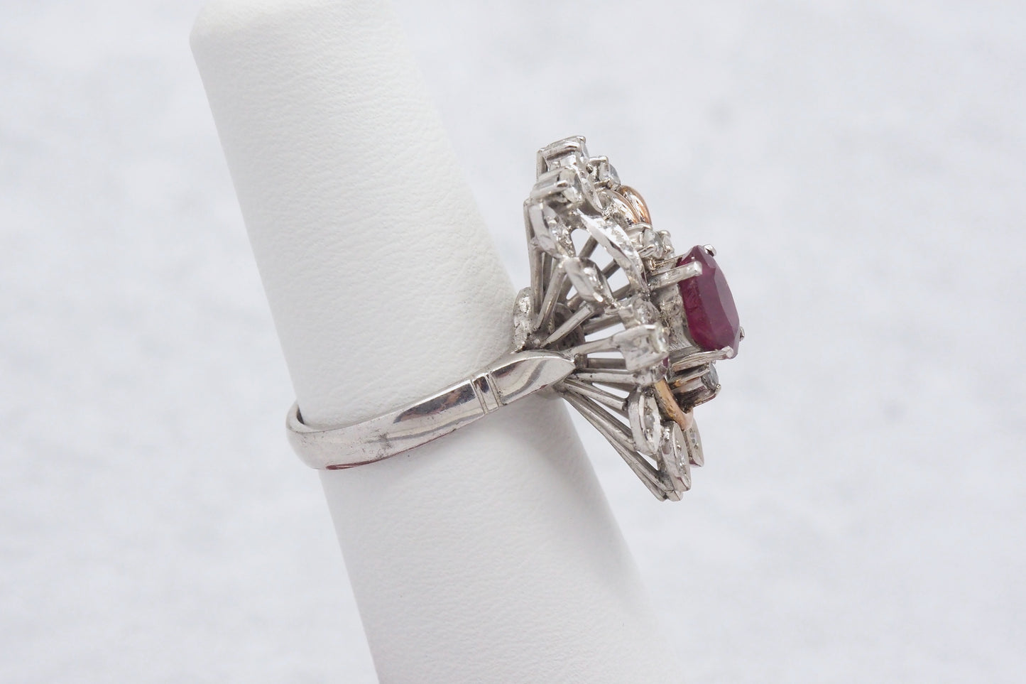 Vintage 18k White Gold Ladies Ruby & Diamond Ring, Size 6.5 - 7.5g