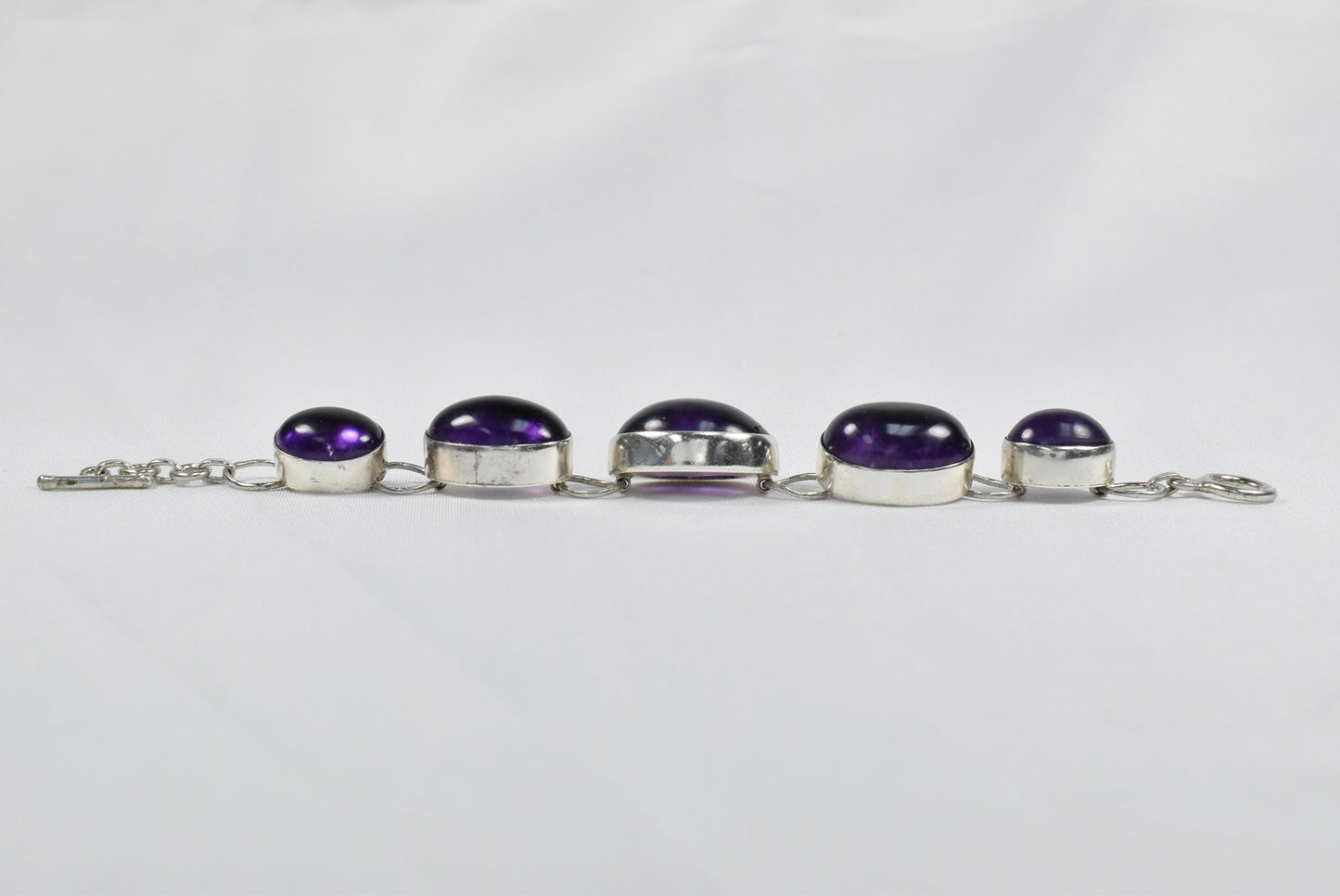 Sterling Silver Cabochon Amethyst 117cttw Bracelet, 7 inches - 40.4g