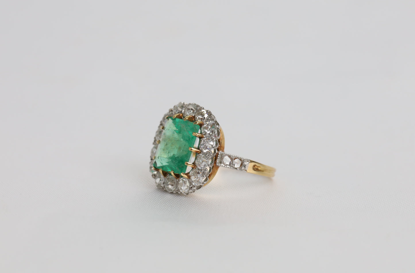18k Yellow Gold Emerald and Diamond Ring, Size 5.75 - 3.7g
