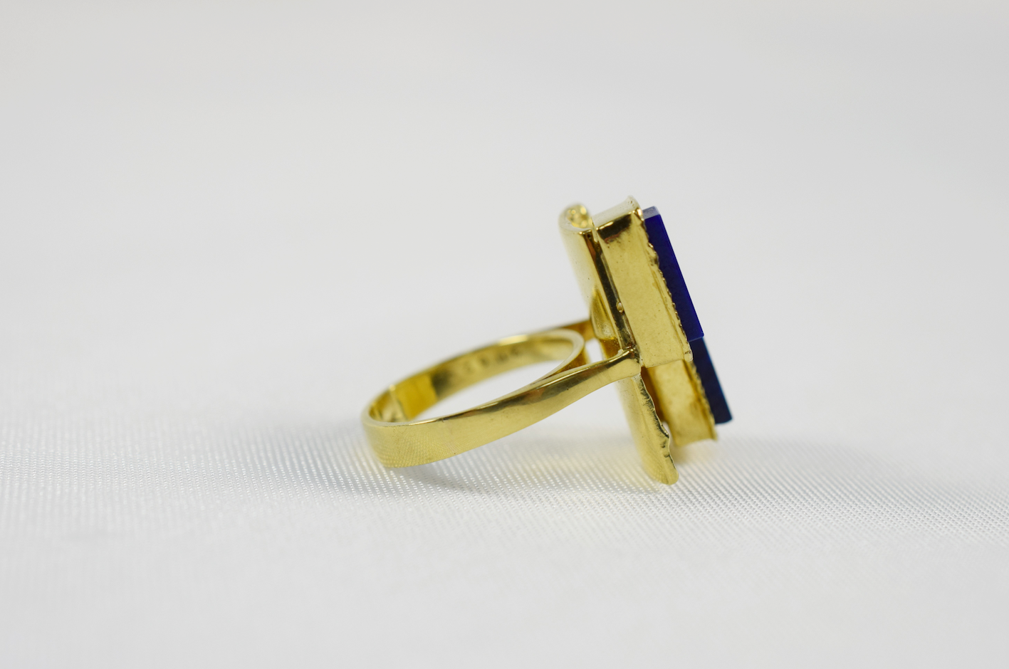 Vintage 18k Yellow Gold Cartier Geometric Lapis Lazuli Ring, Size 4.5 - 10.8g