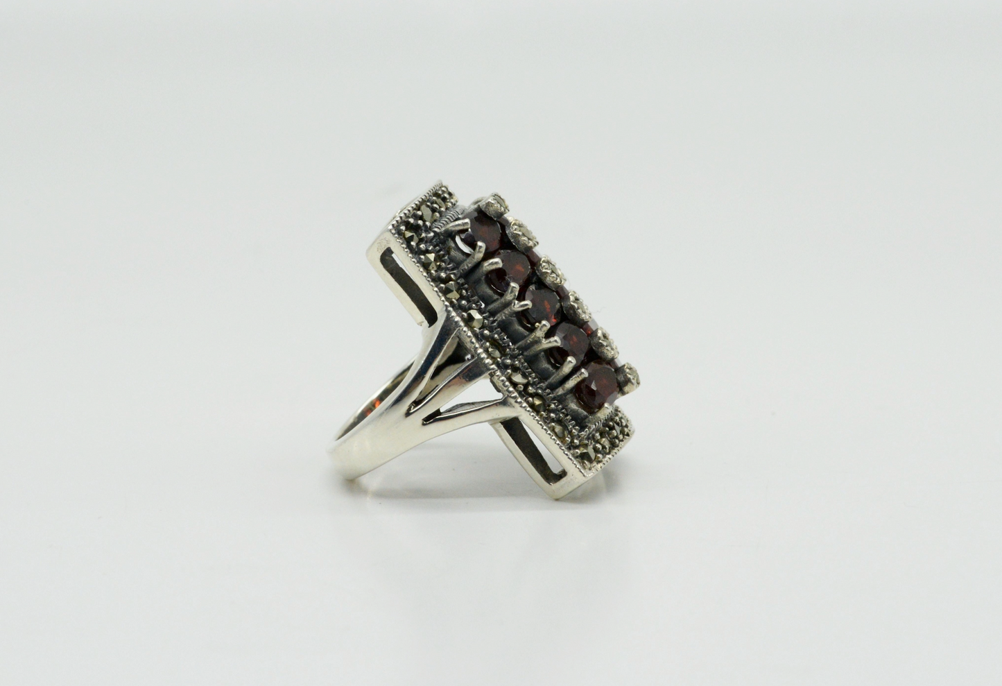 Vintage Sterling Silver 5.0cttw Garnet Rectangular Ring, Size 6 - 13.2g