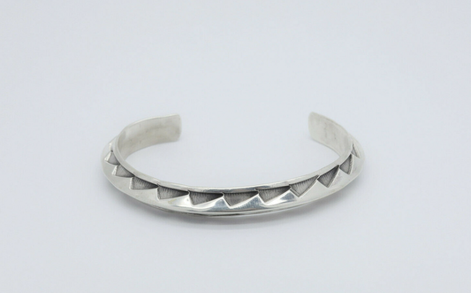 Nora Tahe Vintage Sterling Silver Cuff Bracelet, 7.5 inches - 45.2g