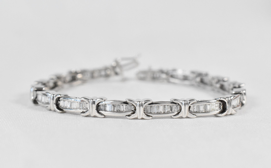 10k White Gold Diamond Link Bracelet, 7.25 inches - 15.3g