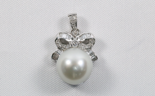 18k White Gold Large Pearl & Diamond Bow Pendant, 6.8g