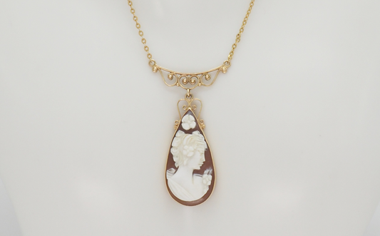 Vintage 14k Yellow Gold Cameo Pendant Necklace, 17 inches - 6.0g