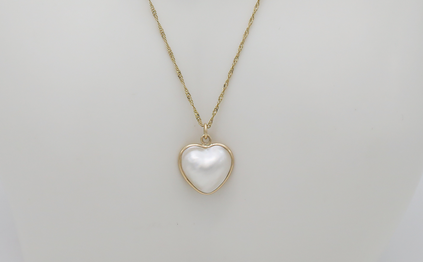 14k Yellow Gold Mother of Pearl Heart Shape Pendant Necklace, 15 inches - 2.6g