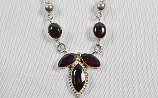 Vintage Sterling Silver Garnet Necklace, 16 inches - 27.8g