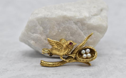 18k Yellow Gold Robin Pin with Pearls - 7.2g