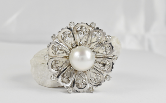 Vintage Platinum Saltwater Pearl & Diamonds Brooch, 23.9g