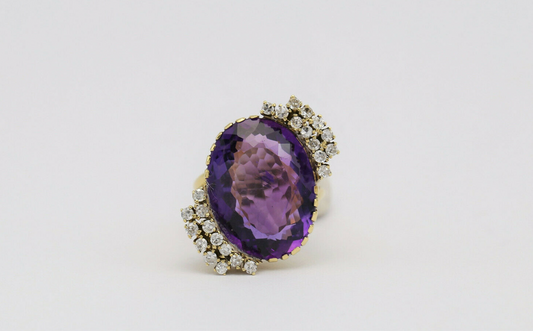 Vintage 18k Yellow Gold Amethyst & Diamond Ring, Size 7 - 10.2g