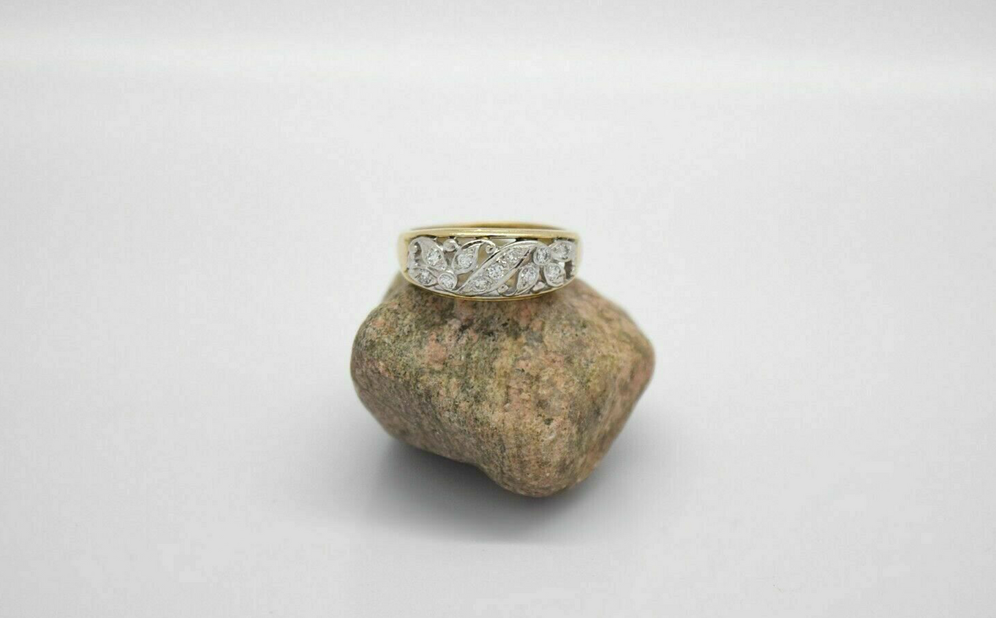 14k Yellow Gold Ladies Diamond Ring, Size 6.5 - 3.6g