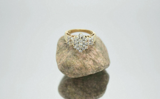 14k Yellow Gold Ladies Cluster Diamond Ring, Size 5.25 - 5.6g