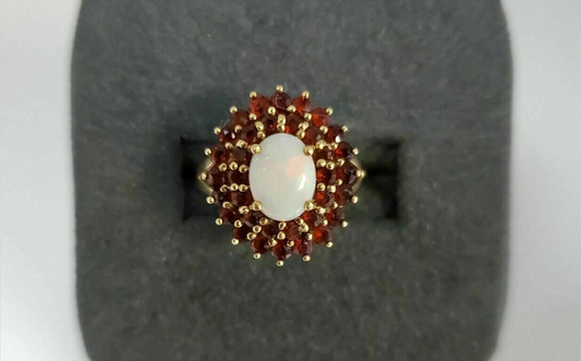 10k Yellow Gold Oval Opal & Garnet Ring, Size 6.5 - 2.9g