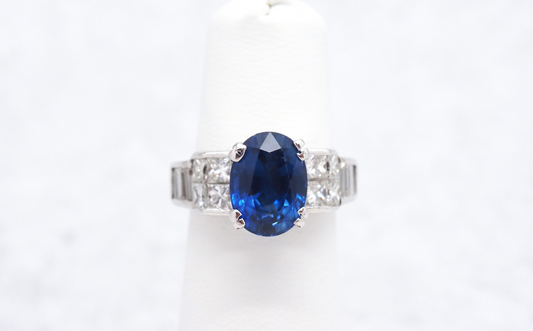 18k White Gold Ladies Sapphire Ring with Diamonds, Size 4.75 - 8.1g