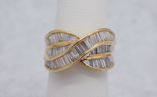 14k Yellow Gold Ladies Contemporary Diamond Ring, Size 7 - 8.1g