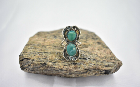 Sterling Silver Turquoise Ring, Size 6 - 5.0g