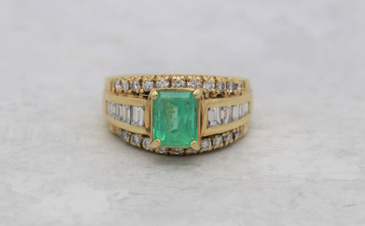 Vintage 14k Yellow Gold Emerald & Diamond Ring, Size 7.5 - 8.0g