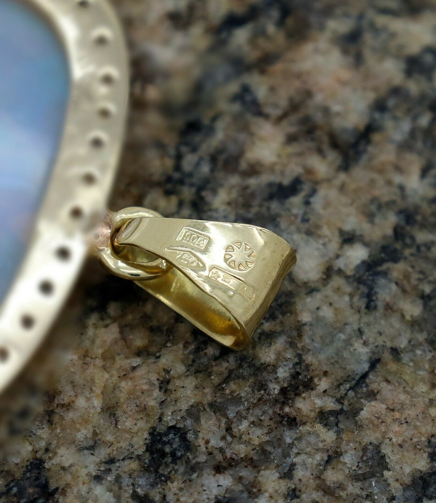 Large 18k Yellow Gold Opal & Diamond Pendant - 7.5g