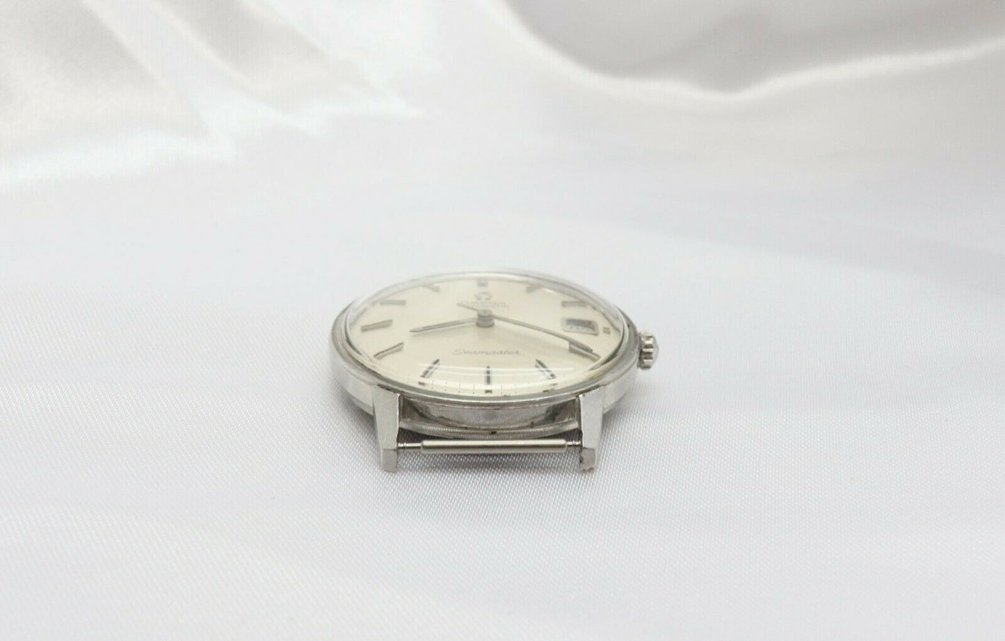 Vintage Omega Seamaster 34mm Watch Circa 1960s with 562 Movement, Automatic, Date