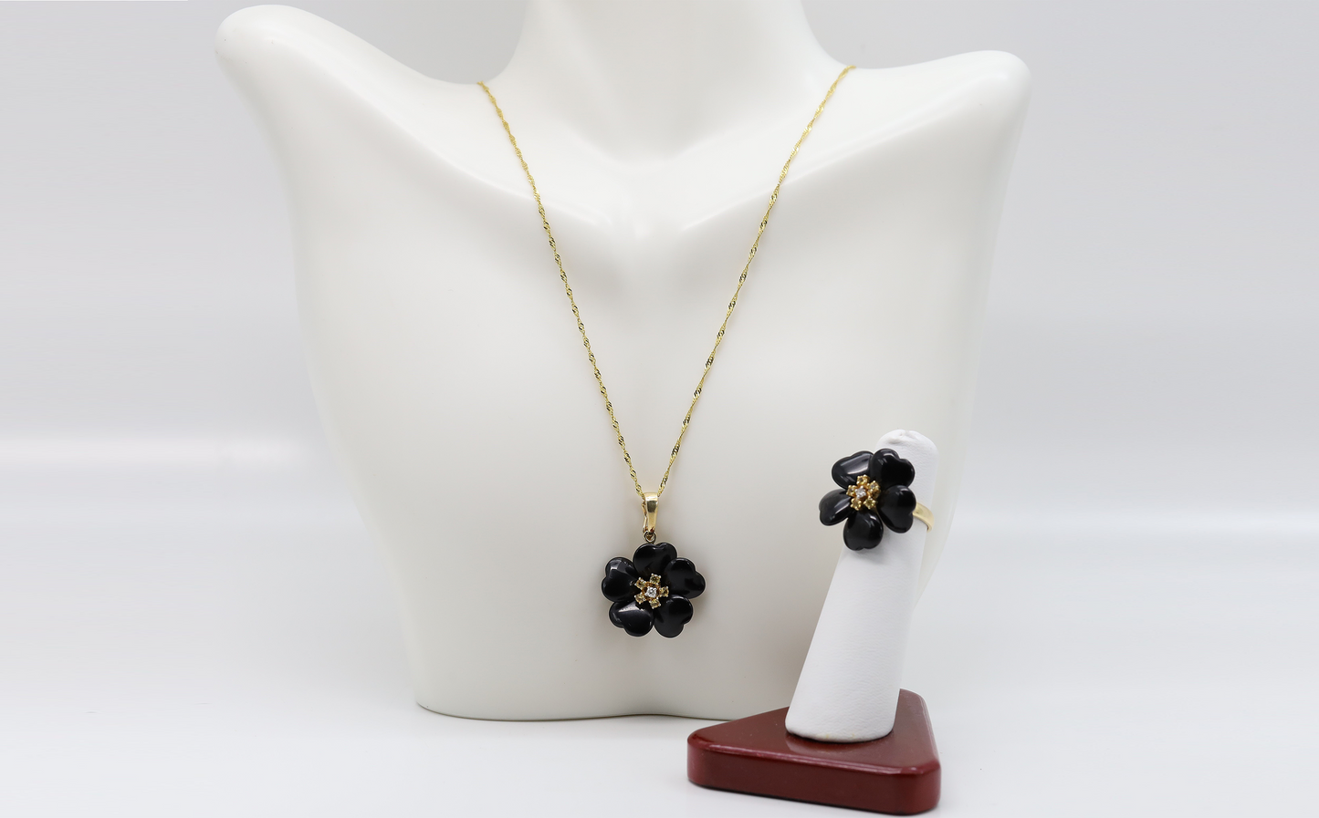 Vintage 14k Yellow Gold Black Onyx Diamond & Citrine Flower Necklace & Ring Set
